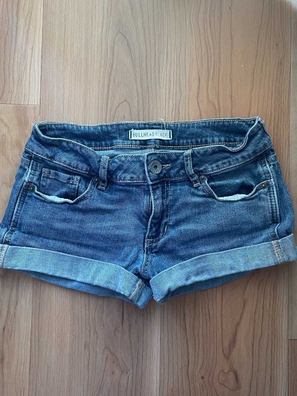 Bullhead Medium Wash Denim Shorts - Size 3